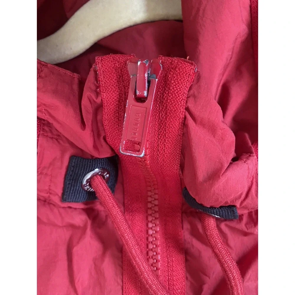 Nike zipper paint